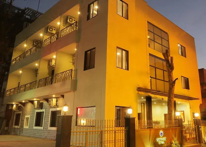 Hotel Sardar Near Pune Railway Station