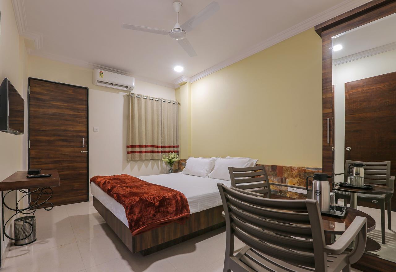 Hotel Sardar Near Railway Station 3*
