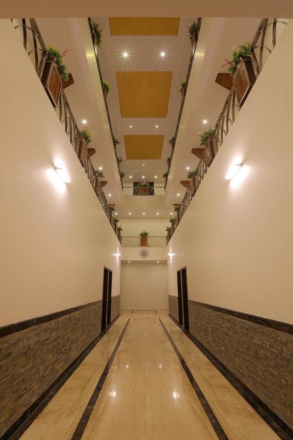 Hotel Sardar Near Railway Station 3*