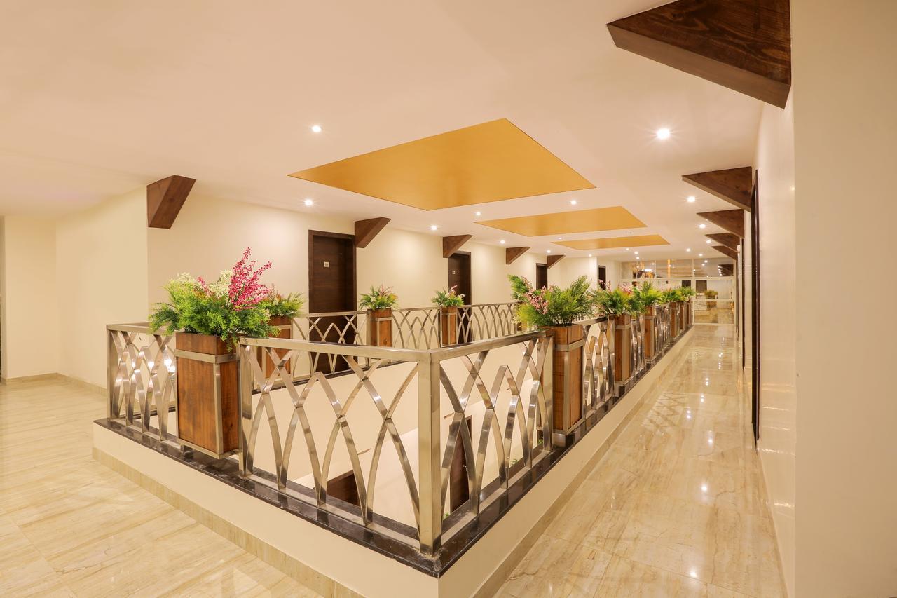 Hotel Sardar Near Railway Station 3*